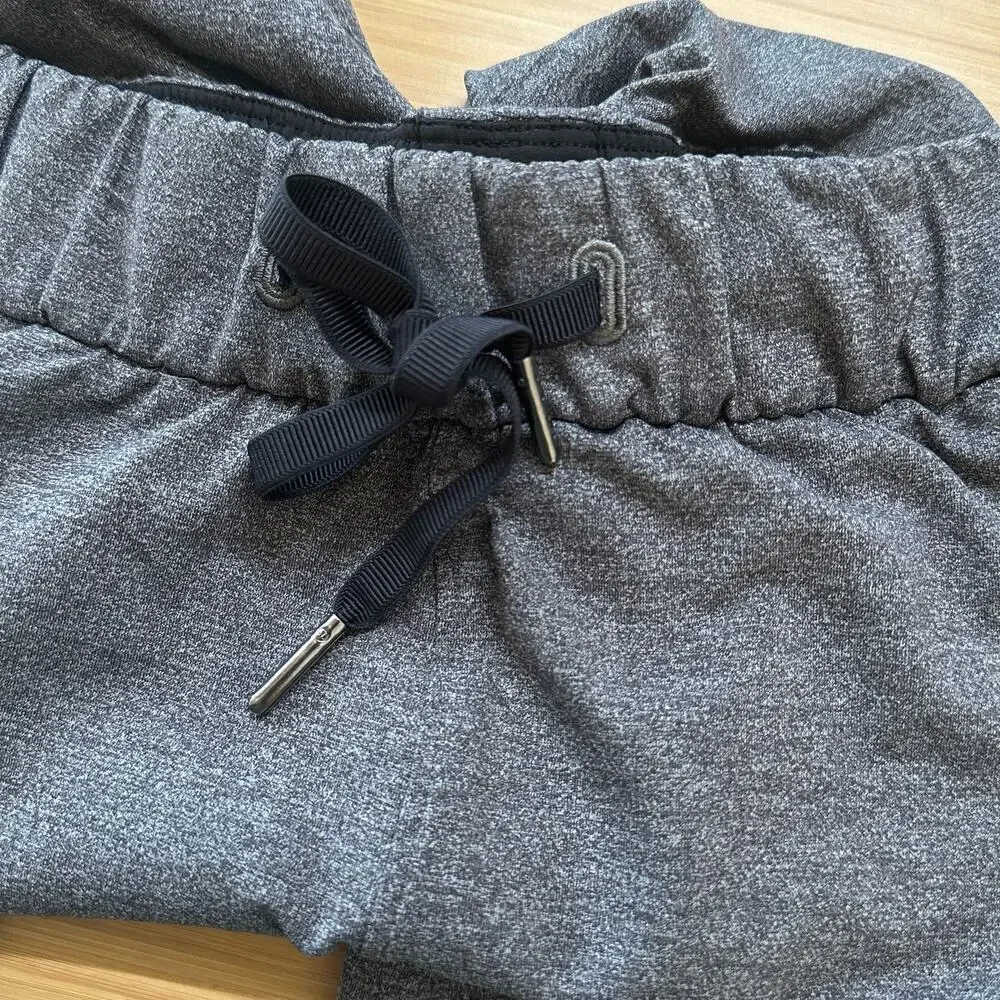 Lululemon Women's On The Fly Pant, Heathered Black, Size 4 Tall, Like New